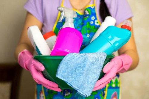 Deep carpet extraction process during steam cleaning
